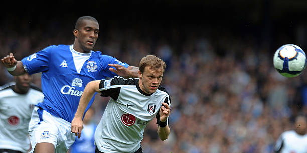 他不仅摆脱 他不仅摆脱